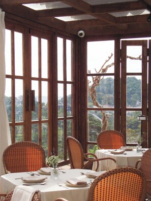 Nhà hàng