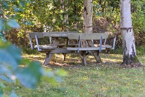 Outdoor dining - Holiday home on natural plot 800 m from sea (Fjerritslev)