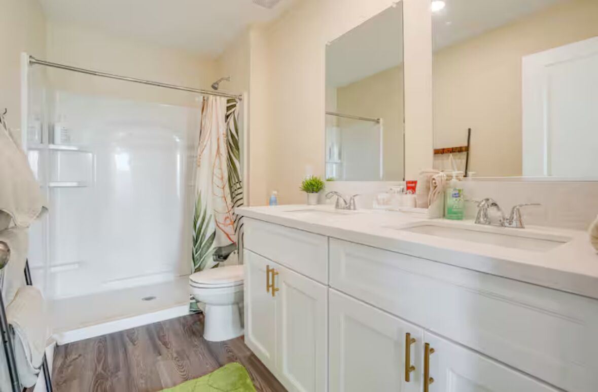 Hair dryer, towels, soap, toilet paper