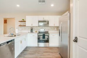 Microwave, oven, stovetop, dishwasher