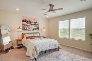 3 bedrooms, iron/ironing board, WiFi, bed sheets