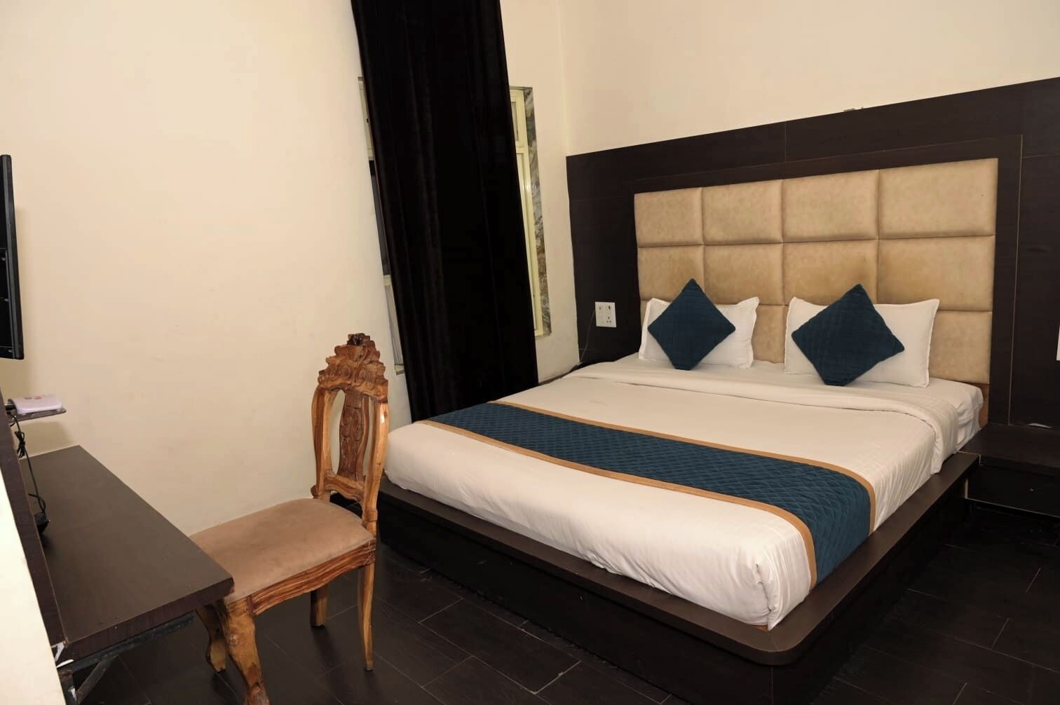 Standard Room | Desk, laptop workspace, free WiFi, bed sheets