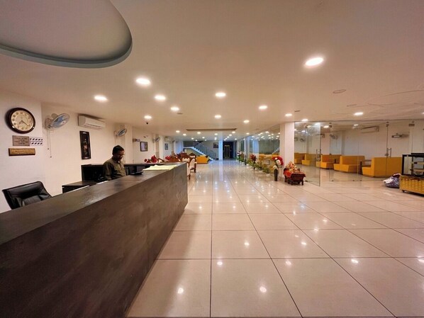 Reception hall - NDBL Hotel Near Hari Ki Pauri Haridwar (Haridwar)