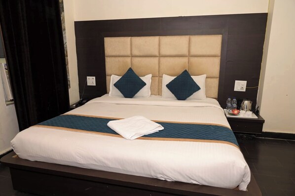 Standardzimmer | Schreibtisch, laptopgeeigneter Arbeitsplatz, kostenloses WLAN