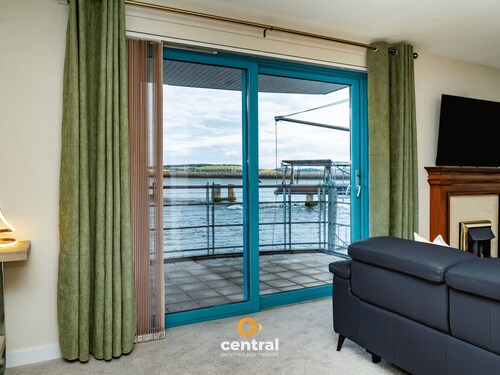 City Quay - River Tay Views by Central Serviced Apartments