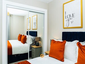 2 bedrooms, iron/ironing board, free WiFi