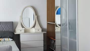 1 chambre, fer et planche à repasser, Wi-Fi, draps fournis