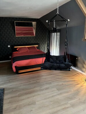 1 bedroom, free WiFi, bed sheets