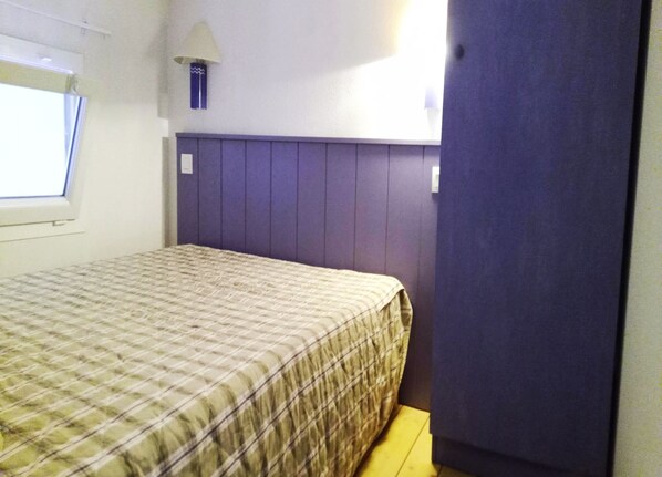 3 chambres, ameublement personnalisé, draps fournis