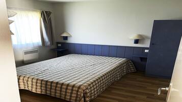 Classic House, 3 Bedrooms | 3 bedrooms, individually furnished, bed sheets