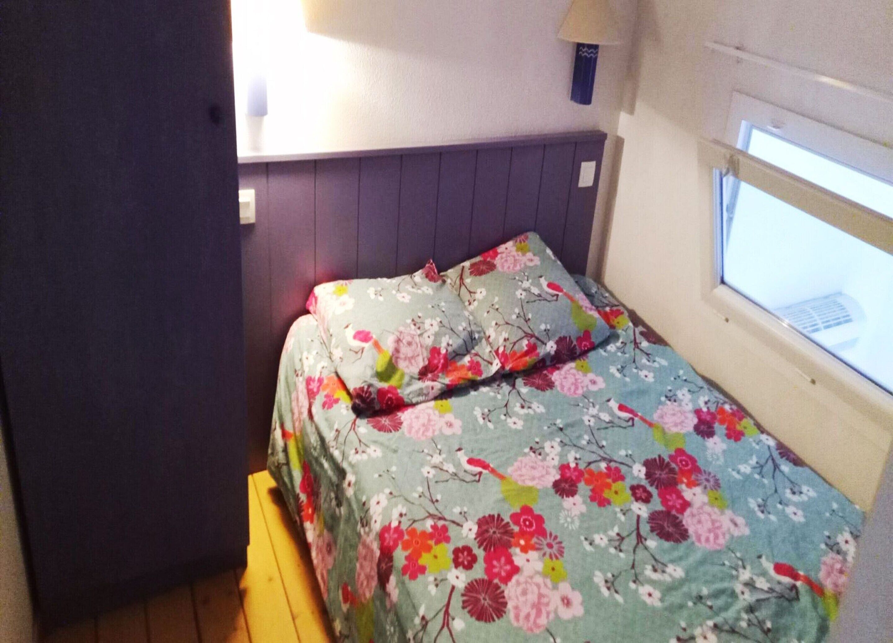 3 bedrooms, individually furnished, bed sheets