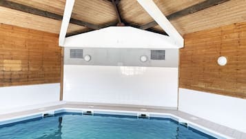 Rumah Klasik, 3 kamar tidur | Kolam renang | Kolam renang indoor dan kolam renang outdoor