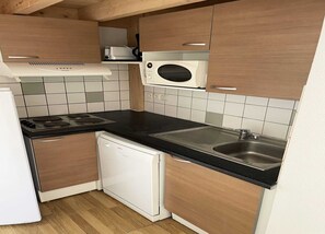 Nhà phong cách cổ điển, 3 phòng ngủ | Bếp riêng | Tủ lạnh, lò vi sóng, máy rửa bát, dụng cụ pha cà phê/trà