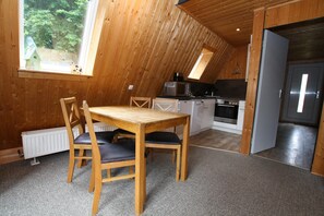 Hus – comfort, 3 soverom | Eget kjøkken | Kjøleskap, ovn, kokeplater og kaffetrakter/tekoker