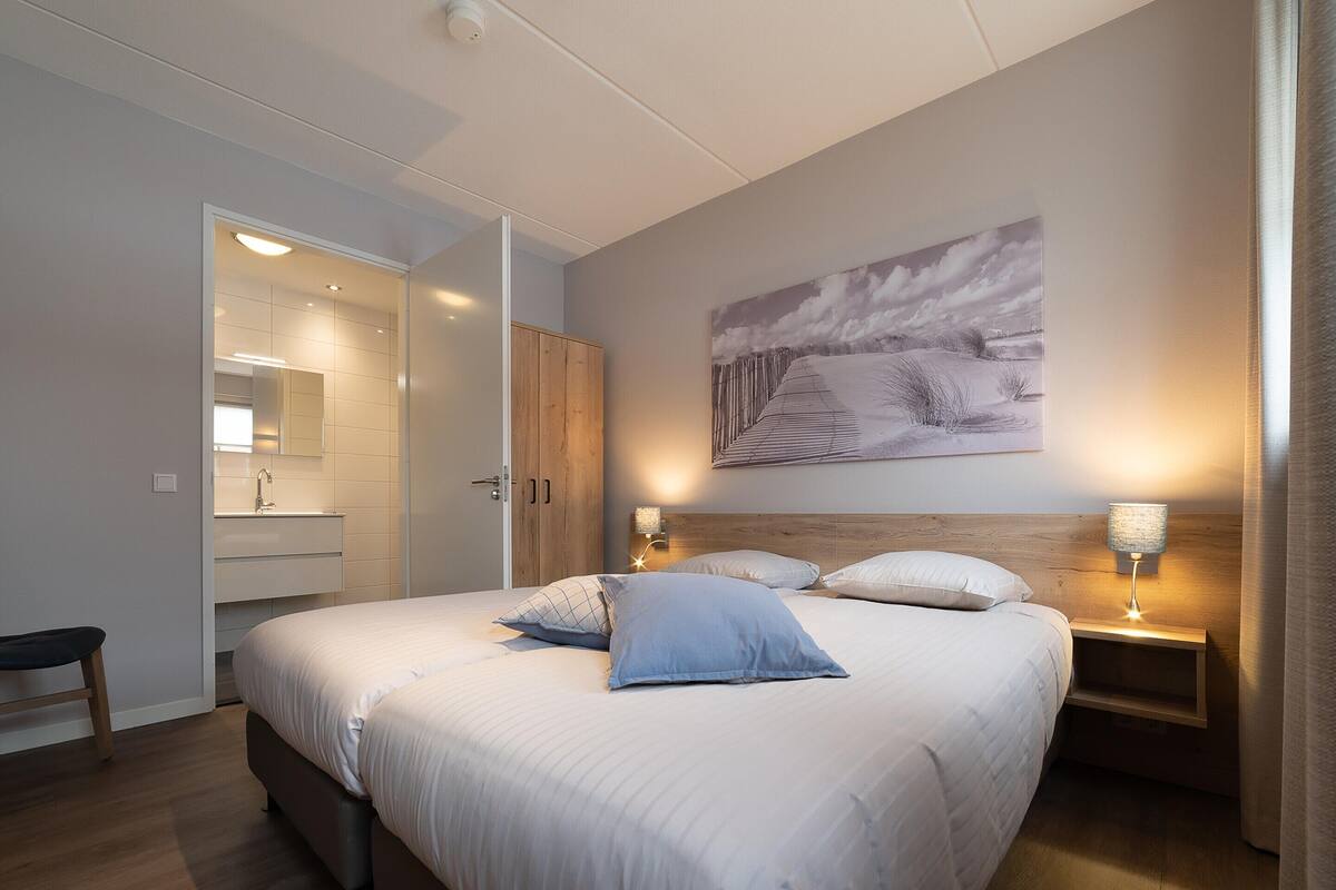 7 habitaciones, muebles diferentes y ropa de cama