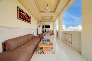 Lobby - OYO 94778 Seven Residence (Bekasi)