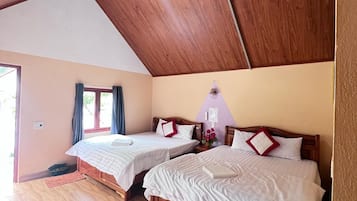 Habitación doble superior, vista a la montaña | Ropa de cama hipoalergénica, edredón y camas con efecto memoria