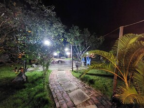 Bao gồm bữa sáng buffet hàng ngày