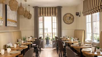 Daily buffet breakfast (EUR 16 per person)