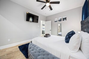 2 bedrooms, iron/ironing board, free WiFi, bed sheets