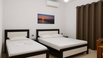 Dreibettzimmer, Balkon, Stadtblick | Kostenloses WLAN