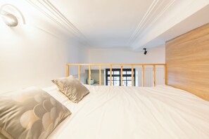 Suite | Free WiFi, bed sheets - Shanghai Hills & Gefii After Party (Shanghai)