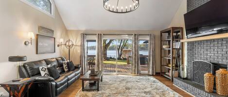 TV connectée, baby-foot, table de tennis de table