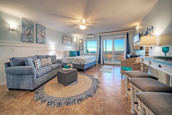 Smart TV, fireplace, offices