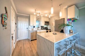 Fridge, microwave, oven, stovetop - 16 Condos, Sleeps 108 w/ Pools, Beach Access & Boardwalk | Island Retreat (Port Aransas)