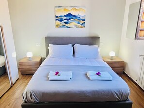 2 bedrooms, iron/ironing board, travel crib, free WiFi