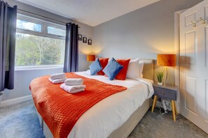 4 Schlafzimmer, Bügeleisen/Bügelbrett, kostenloses WLAN