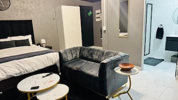 1 bedroom, iron/ironing board, Internet, bed sheets