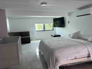 2 habitaciones, tabla de planchar con plancha, internet y ropa de cama 