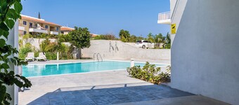 Blu Horizon - Stylish Living with Pool 