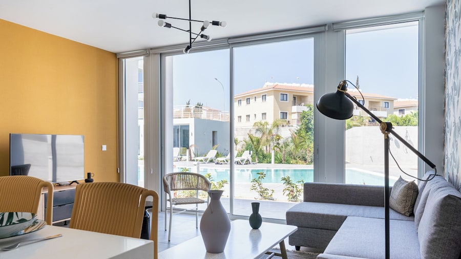Blu Horizon - Stylish Living with Pool & Balconies in Protaras