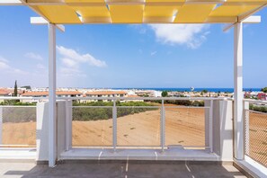 Căn hộ, 1 phòng ngủ, bếp, quang cảnh thành phố | Quang cảnh ban công