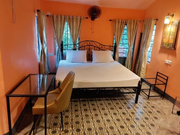 Deluxe Double Room | Desk, free WiFi - Salboni Retreat (Jhargram)