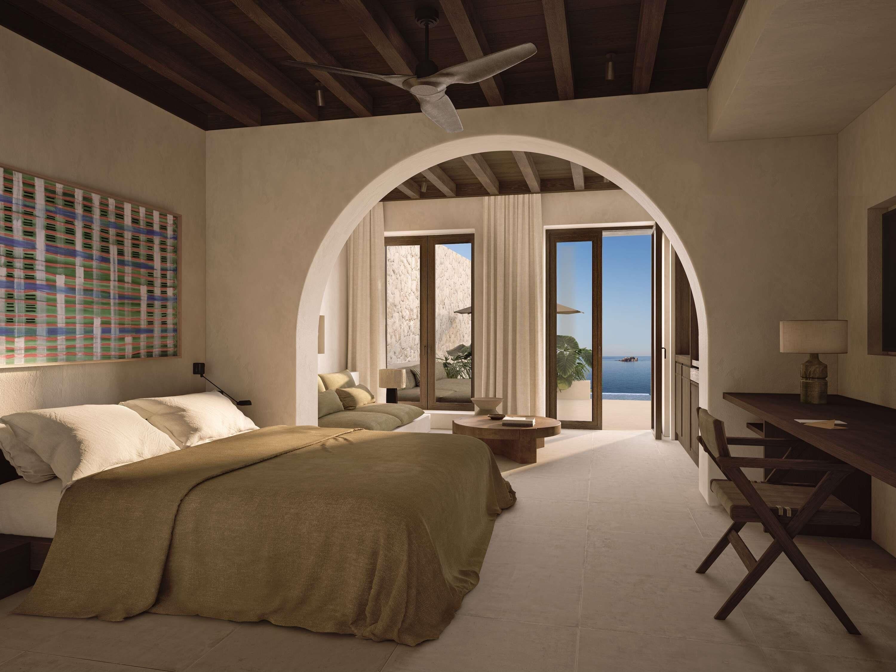Premium bedding, free minibar, individually decorated