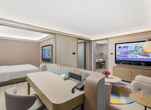 Executive Suite, 1 King Bed | Free minibar, desk, laptop workspace, blackout curtains - Mercure Beijing Anzhen Olympic Center (Beijing)
