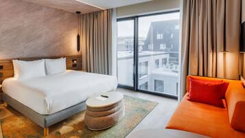 Minibar, in-room safe, desk, blackout curtains