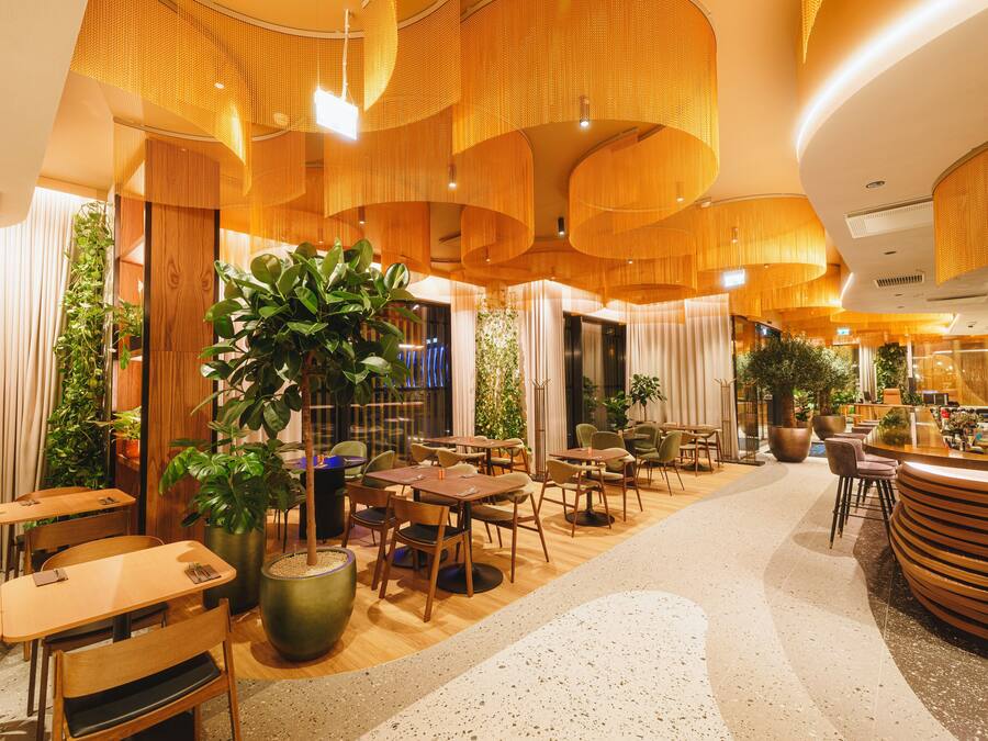 Breakfast, lunch and dinner served