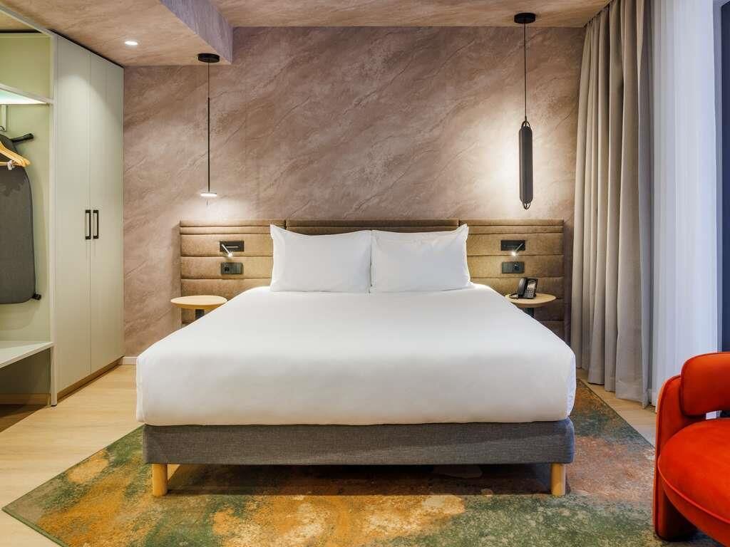 Studio, 1 dobbeltseng, terrasse | Minibar, safe på rommet, skrivebord og blendingsgardiner