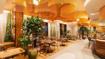 Breakfast, lunch and dinner served