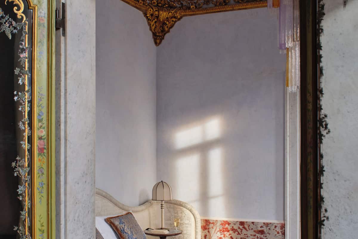 Minibar, Zimmersafe, schallisolierte Zimmer, BĂŒgeleisen/BĂŒgelbrett