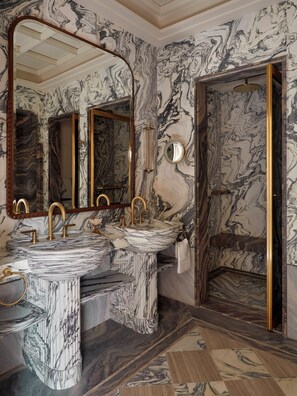 Suite, 1 King Bed | Bathroom