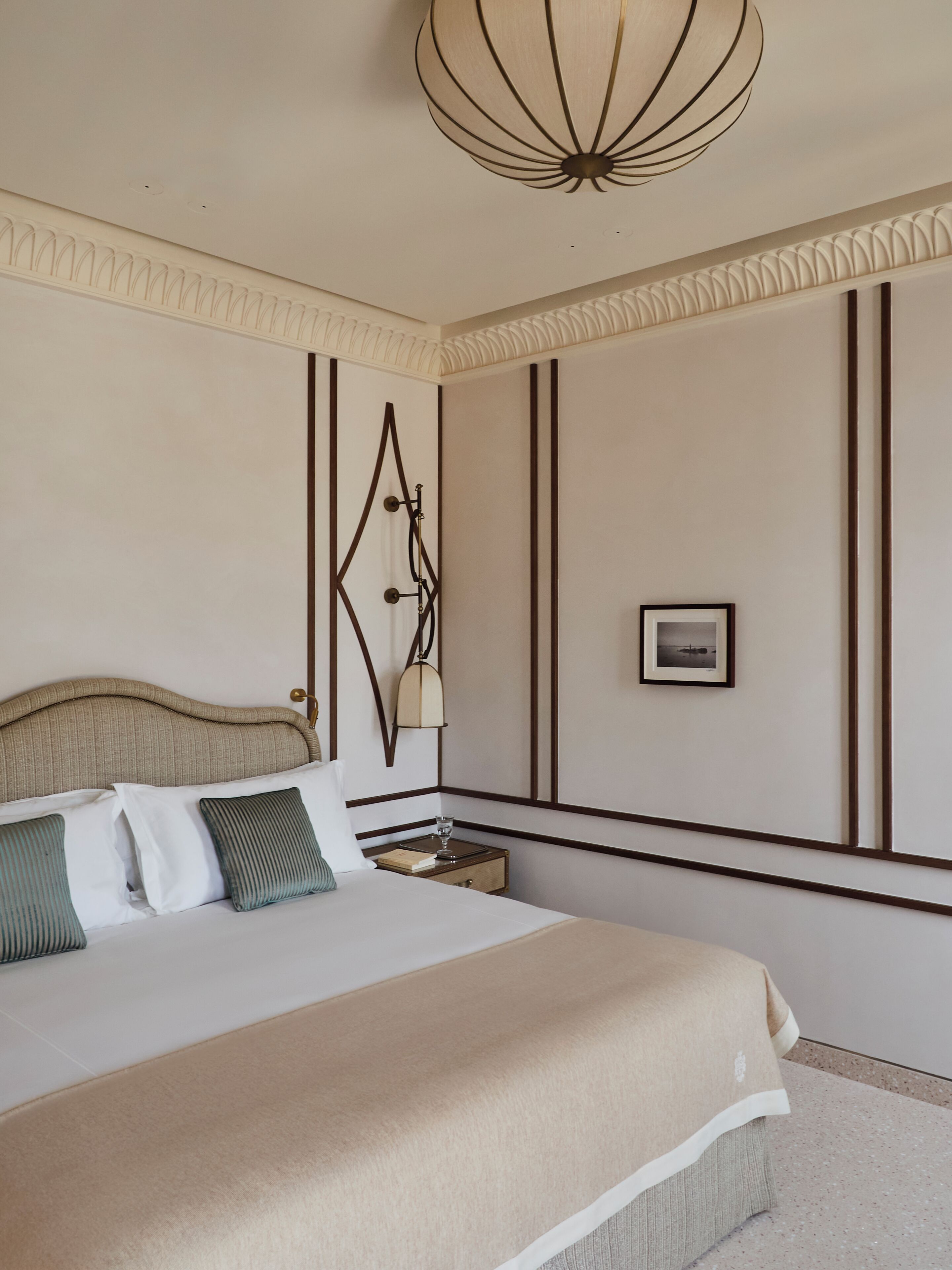 Suite, 1 King Bed | Minibar, in-room safe, soundproofing, iron/ironing board