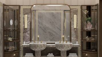 Hårføner, tøfler, bidé og håndklær