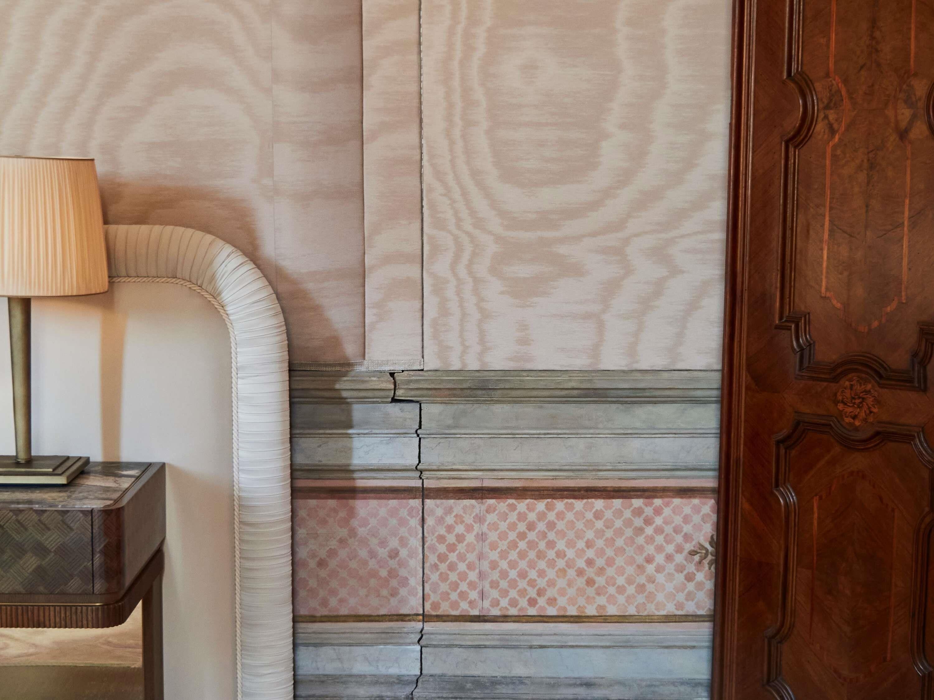 Suite, 1 Double Bed (Colori Persi) | Minibar, in-room safe, soundproofing, iron/ironing board