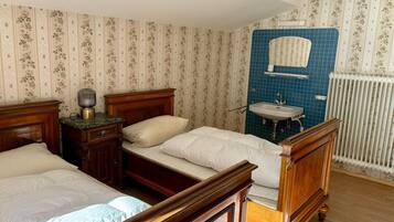 4 Schlafzimmer, WLAN, Bettwäsche