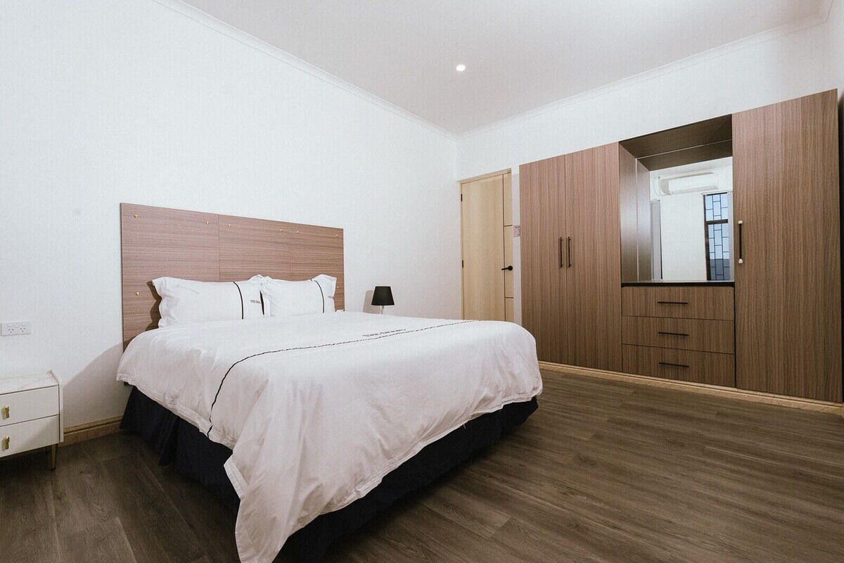 3 dormitorios, tabla de planchar con plancha, wifi y ropa de cama